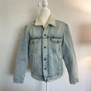 Levi’s Sherpa-Lined Trucker Jacket Light Wash Denim W Sz S Americana Casual
